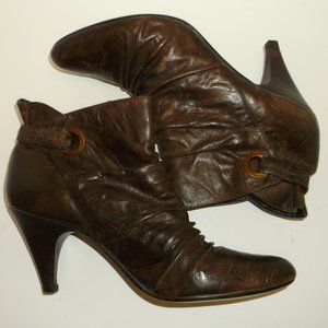 Steve Madden Brown Destressed Leather booties